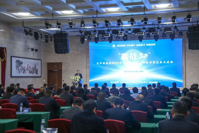 嚴昊1.jpg